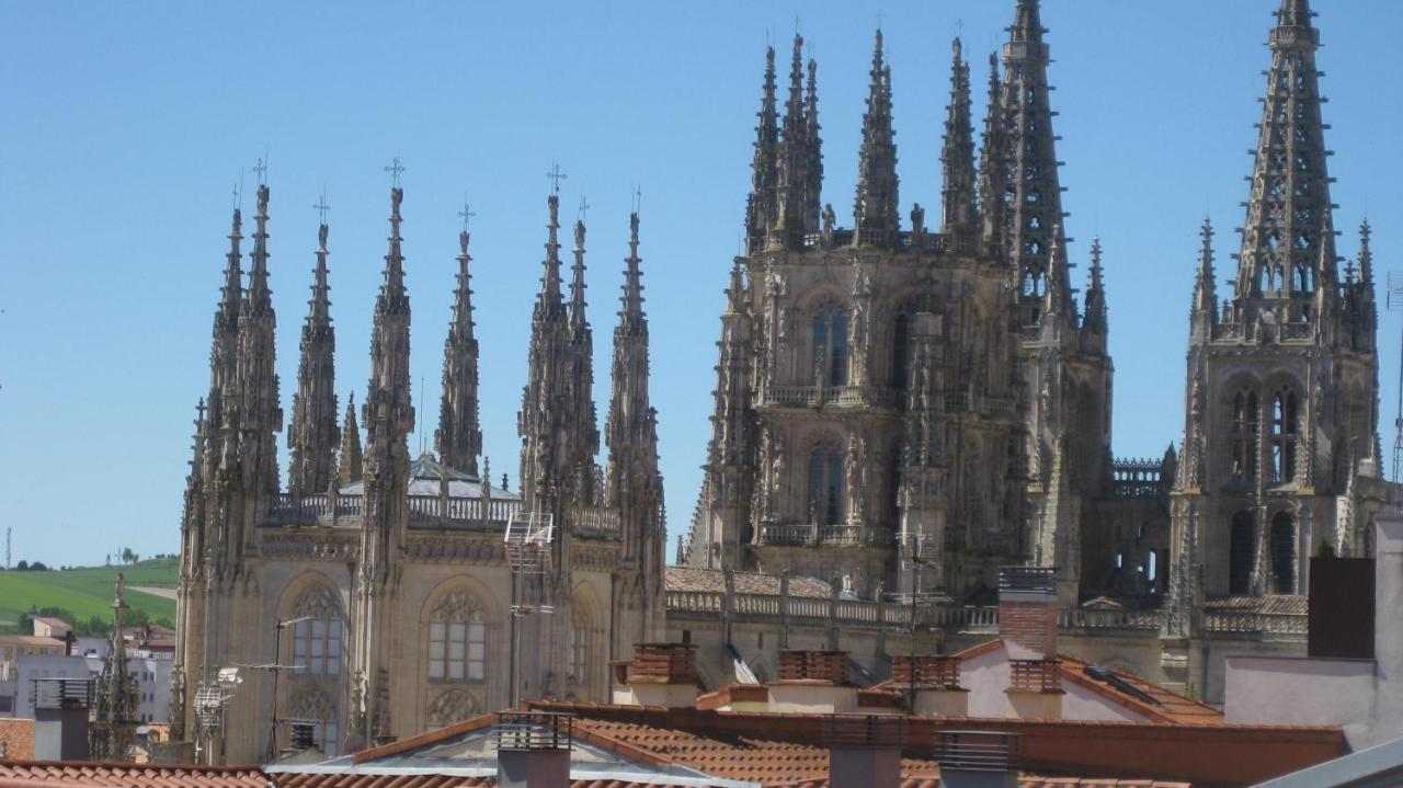 Buhardilla Con Encanto Centro Historico Burgos Bagian luar foto